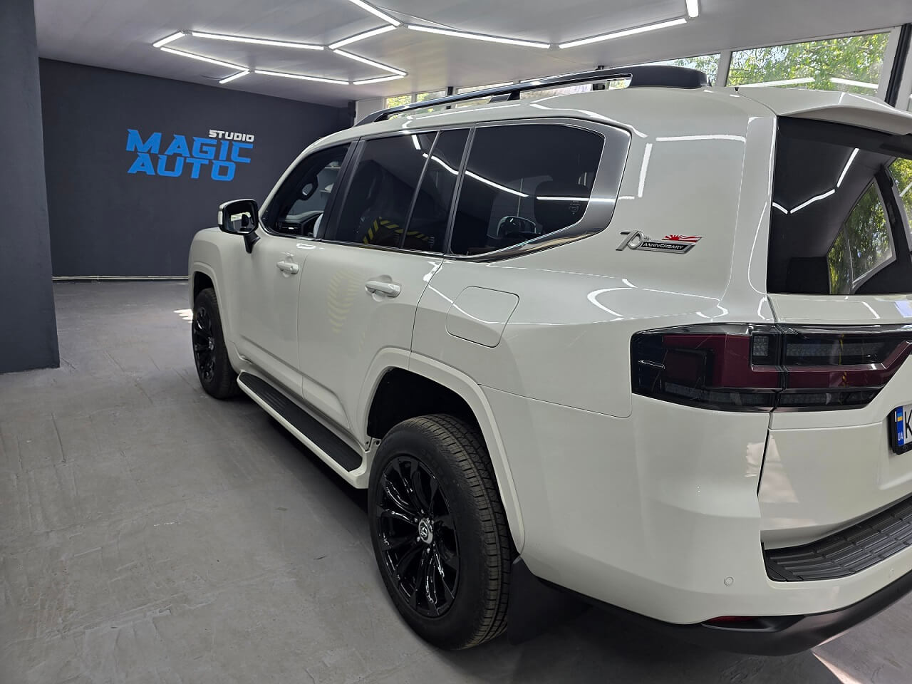 Обклеювання авто бронеплівкою