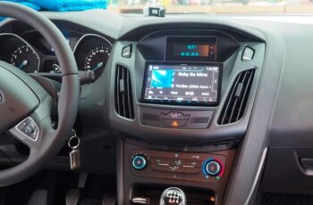 Установка магнитолы на Android в Ford Focus 3
