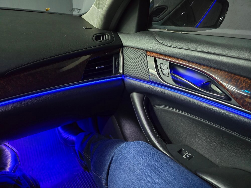 Установка LED підсвічування в салон