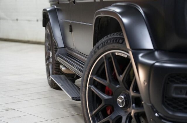 Установка выдвижных электропорогов для авто